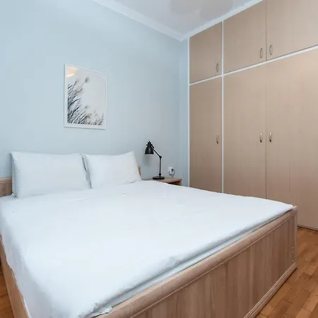 Houseloft White Tower Icon Selanik