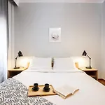 Houseloft White Tower Icon Apartment