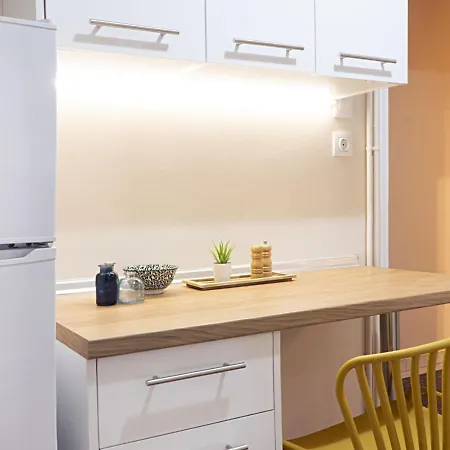 Апартаменты Houseloft White Tower Icon