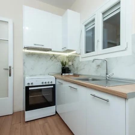 Apartman Houseloft White Tower Icon